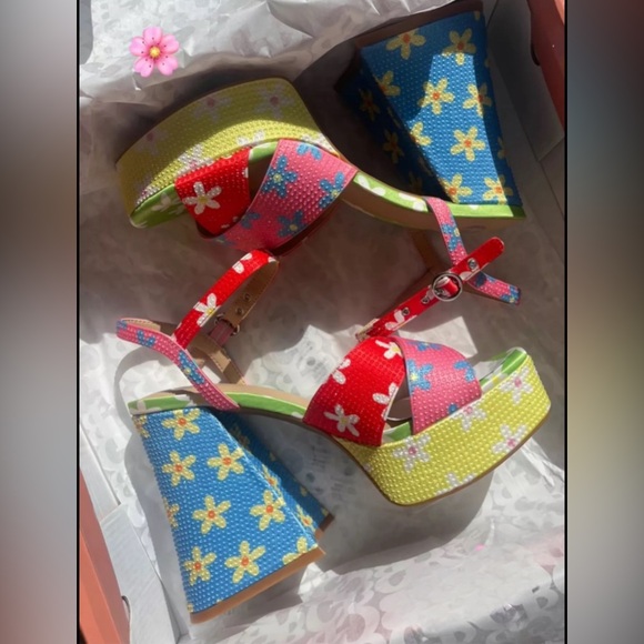 Gianni Bini Red and Blue Platform Sandals with Chunky Heel - Picture 3 of 4